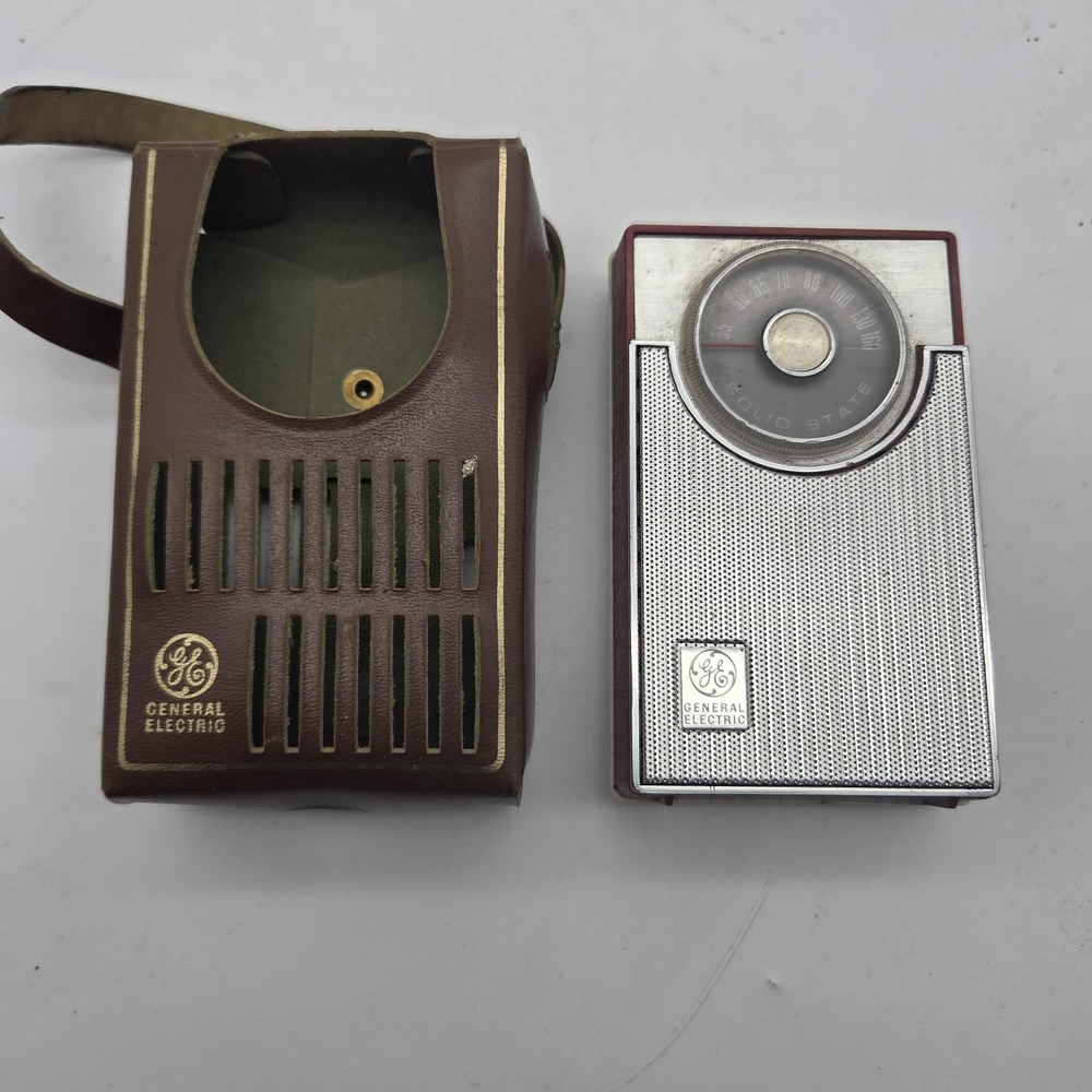 Vintage GE  General Electric Transistor Radio Model P1730B with Case UNTESTED